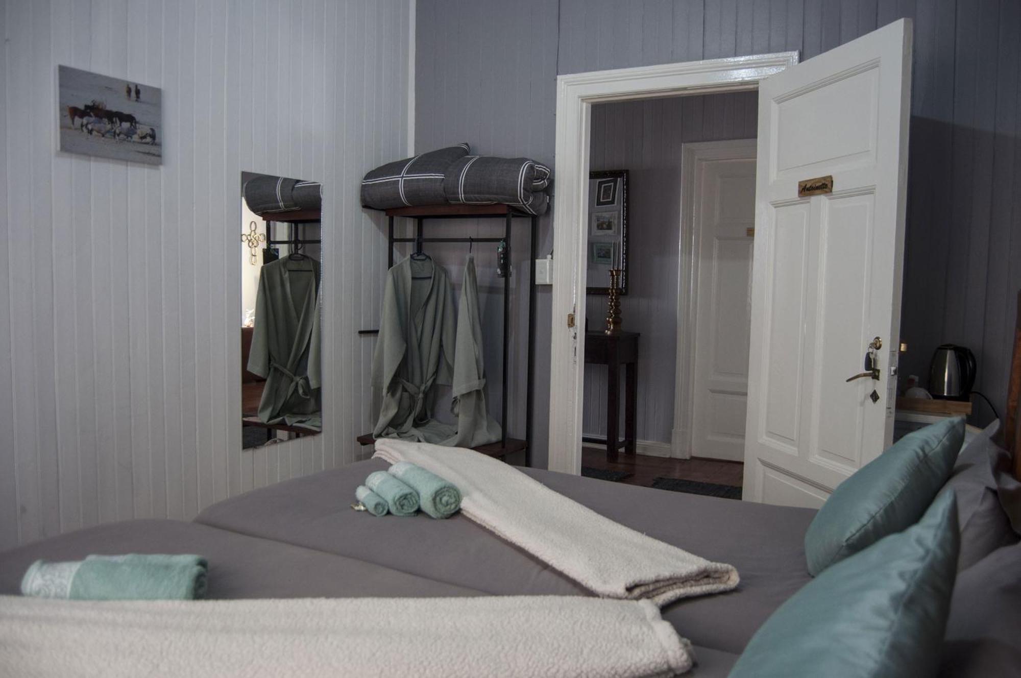 Wildhorses B&B And Self Catering Lüderitz Eksteriør bilde