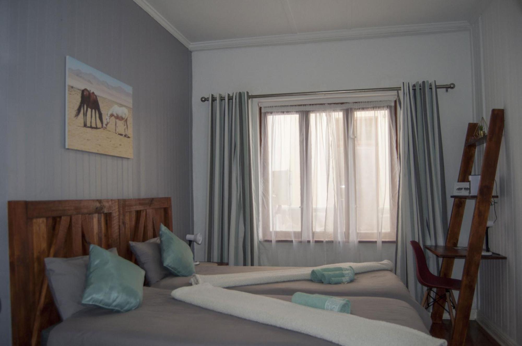 Wildhorses B&B And Self Catering Lüderitz Eksteriør bilde